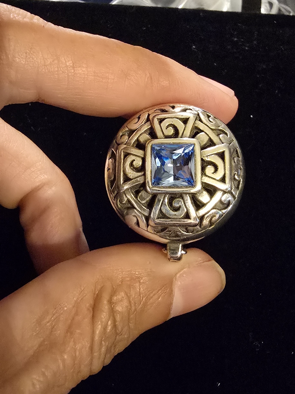 Vintage Brighton Silver-tone filigree hingterling Silver Gem Trinket Box